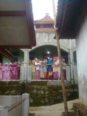 Madrasah Pencetak Generasi Muda Berwawasan Islami